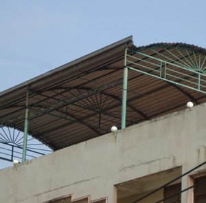 Làm mái tôn nhà