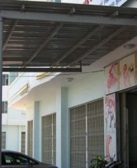 Mái tôn hiên nhà